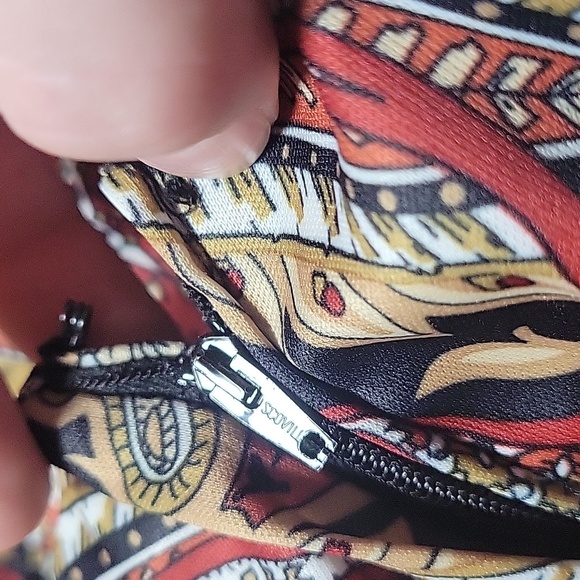 Vintage 1970's paisley dress w/ neck scarf - Picture 9 of 12